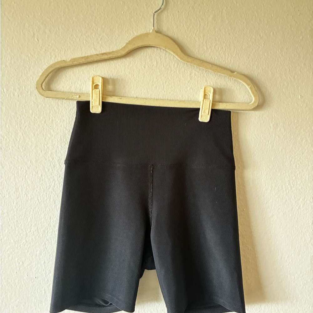 Beach Riot Black Ribbed Workout Set - Picture 4 of 4